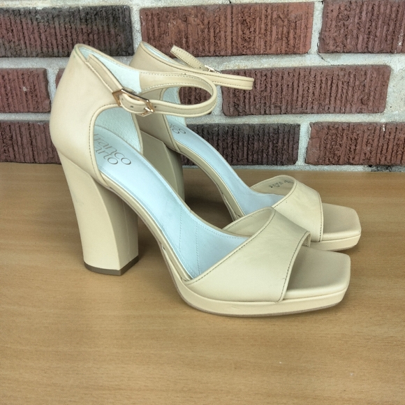 NWOT Franco Sarto Dima Genuine Leather Heeled Sandals in Beige Sz. 9 - Picture 7 of 13